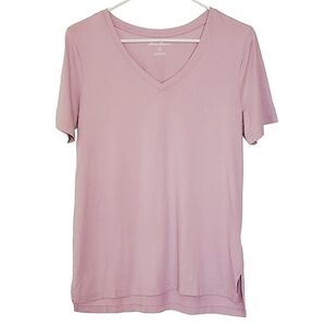 1047 * Eddie Bauer V Neck Tee Purple Size S
